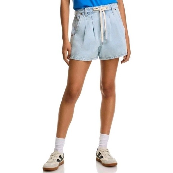 BLANKNYC Pants - BlankNYC Women Pleated Denim Shorts Size 30 Light Wash Blue Pockets Drawstring